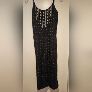 Old Navy Embroidered Kumpsuit